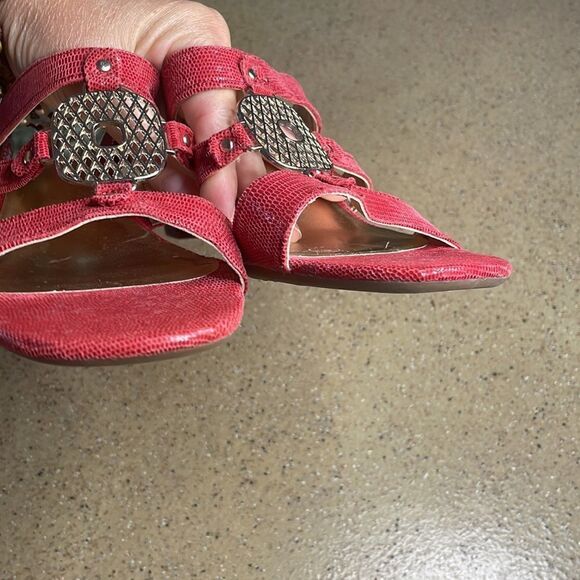 Anne Klein iFlex red lizard embossed sueded leather wood heel comfort sandals - Picture 4 of 16